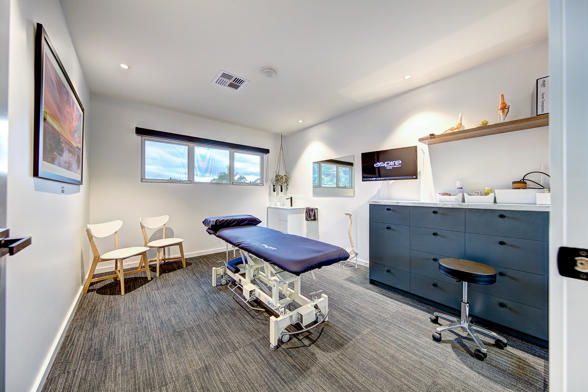 A private treatment room at Aspire Physiotherapy Centre, Erina